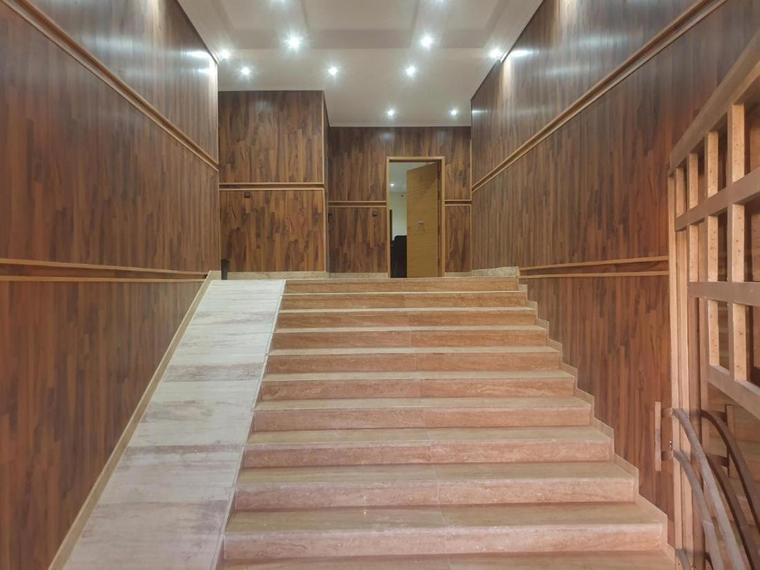 Les Belles Residences E